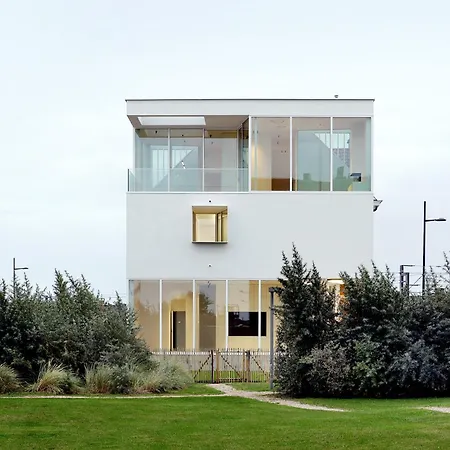 Aime Aan Zee Beachhouse 5p - Private Garden & 2 Free Parkingspots Villa