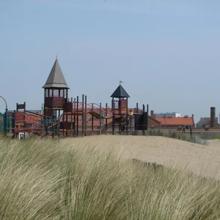 Aimé Aan Zee Beachhouse 5p - Private Garden&2 Free Parkingspots * Ostenda
